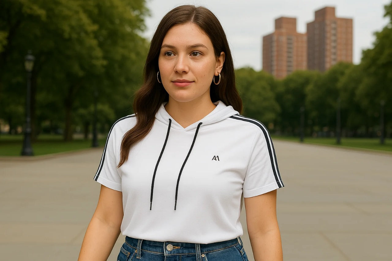 ✨ Transforma tu estilo con nuestra exclusiva camiseta con capucha y detalles laterales 👕. ¡Edición limitada ⏳ + accesorio gratis 🎁!